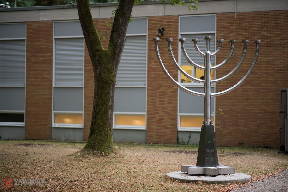 Menora und Davidstern - Symbole der jüdischen Religion | Foto: Michael M. Roth, MicailMedia